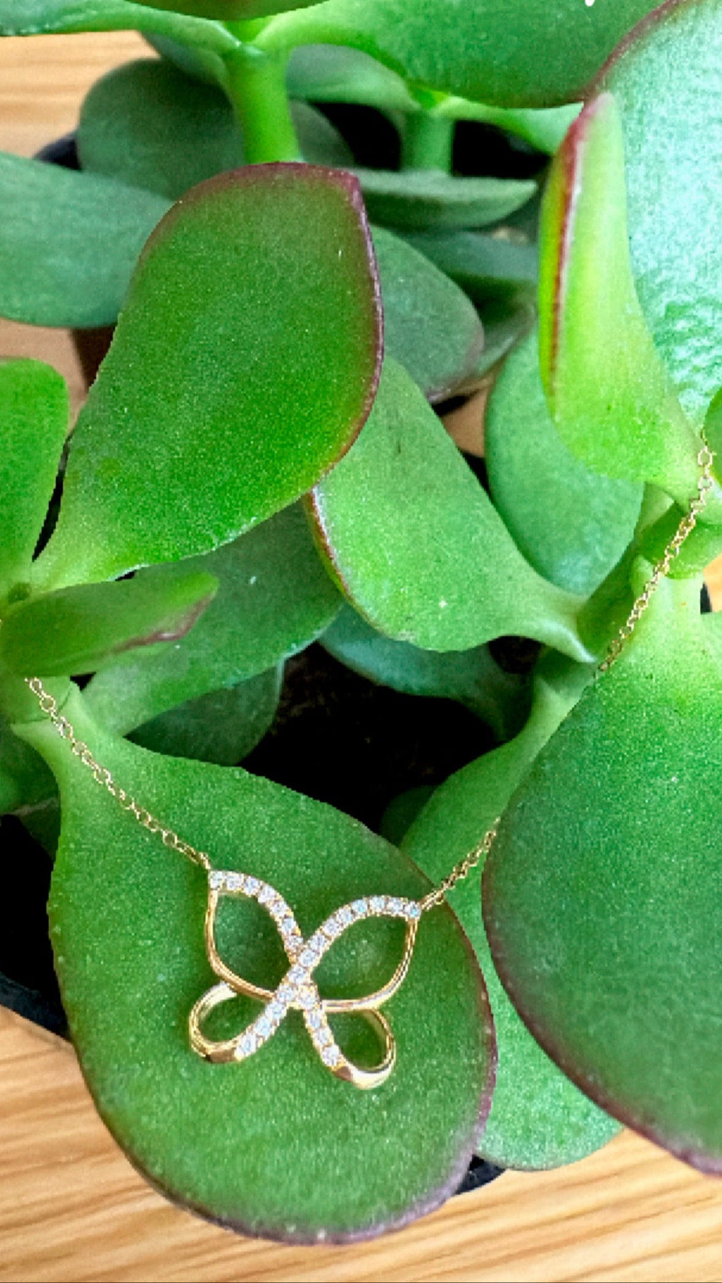 14k YELLOW GOLD NATURAL DIAMONDS BUTTERFLY NECKLACE DIA=0.10