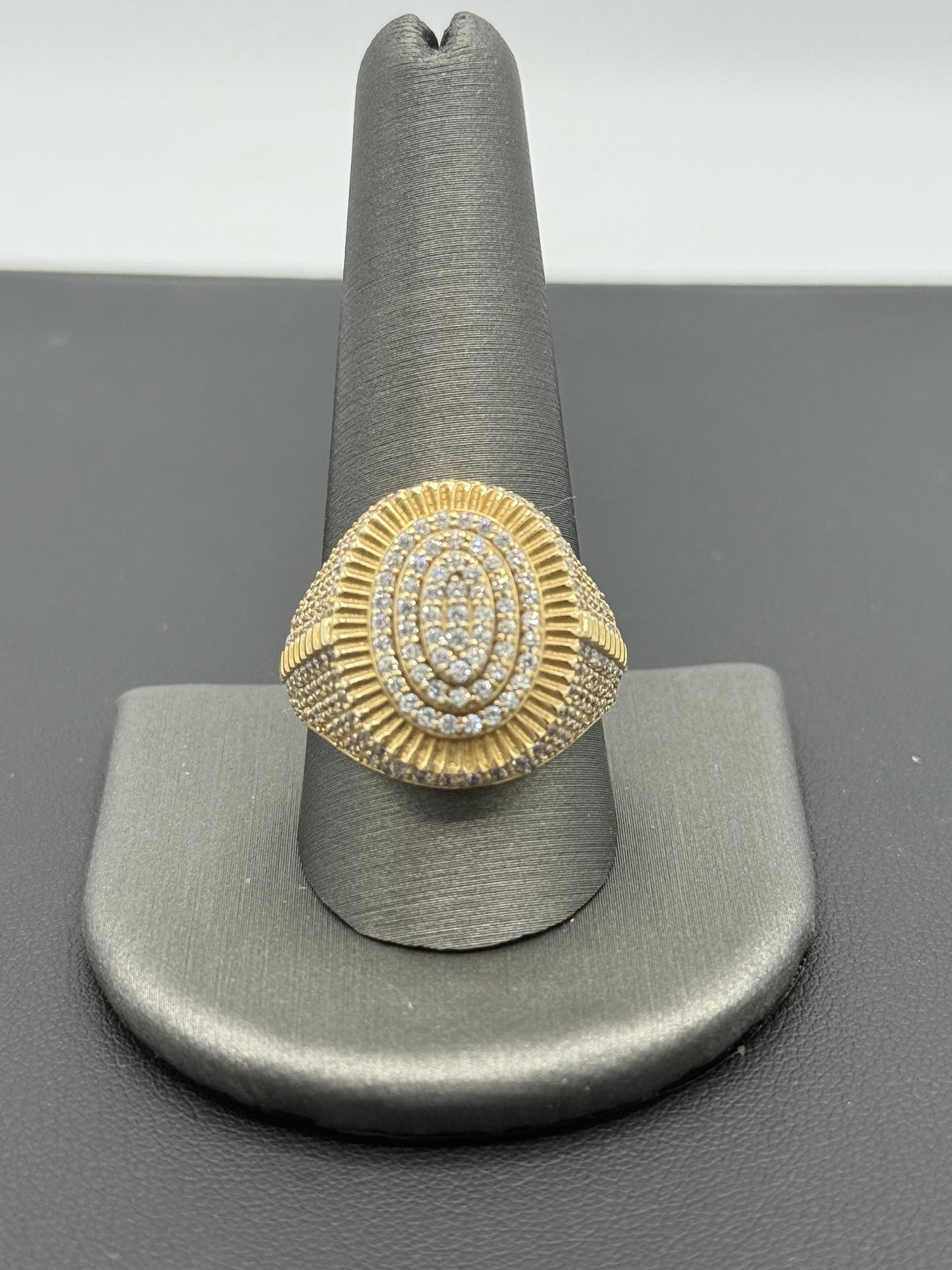 14K YELLOW GOLD MEN RING WITH LITTLE ROUND ZIRCONIA STONE