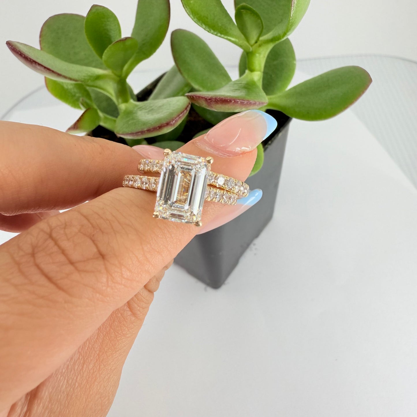 14K YGOLD 2 SET WEDDING RINGS EMERALD SHAPED LAB GROWN DIAMONDS