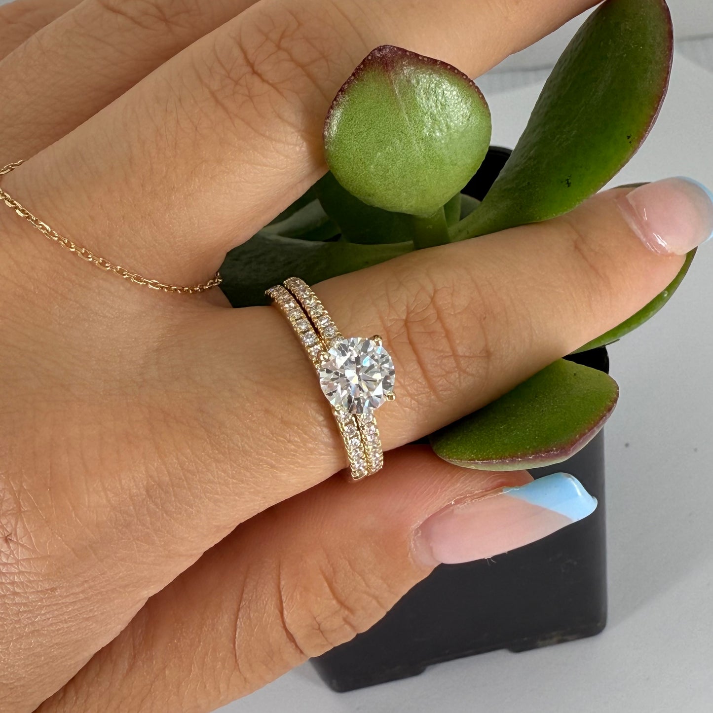 14K YGOLD 2 PCS WEDDING RINGS SMALL ROUND SHAPED LAB GROWN DIAMONDS