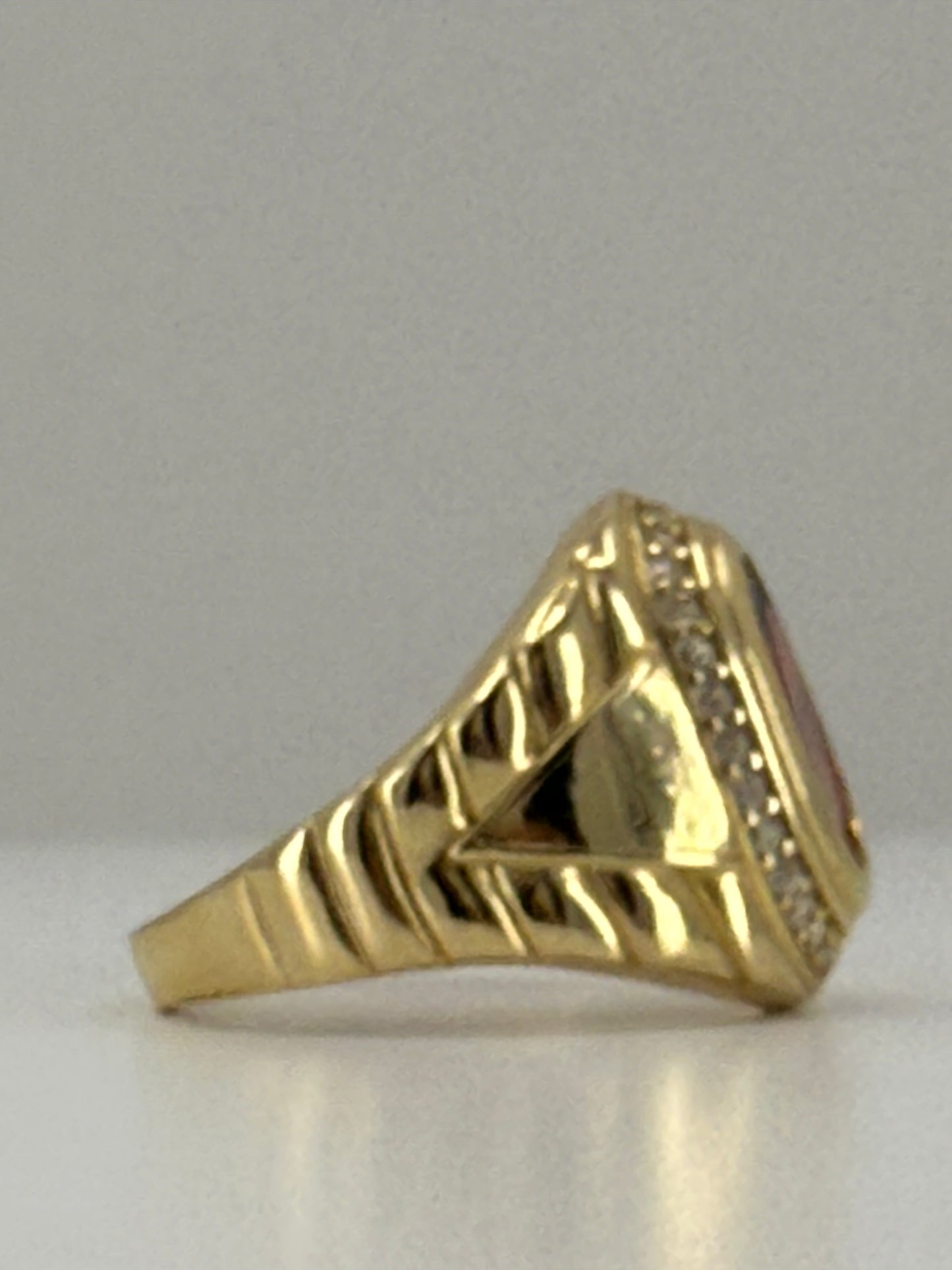 14k YELLOW GOLD MEN RING RED OVAL ZIRCONIA