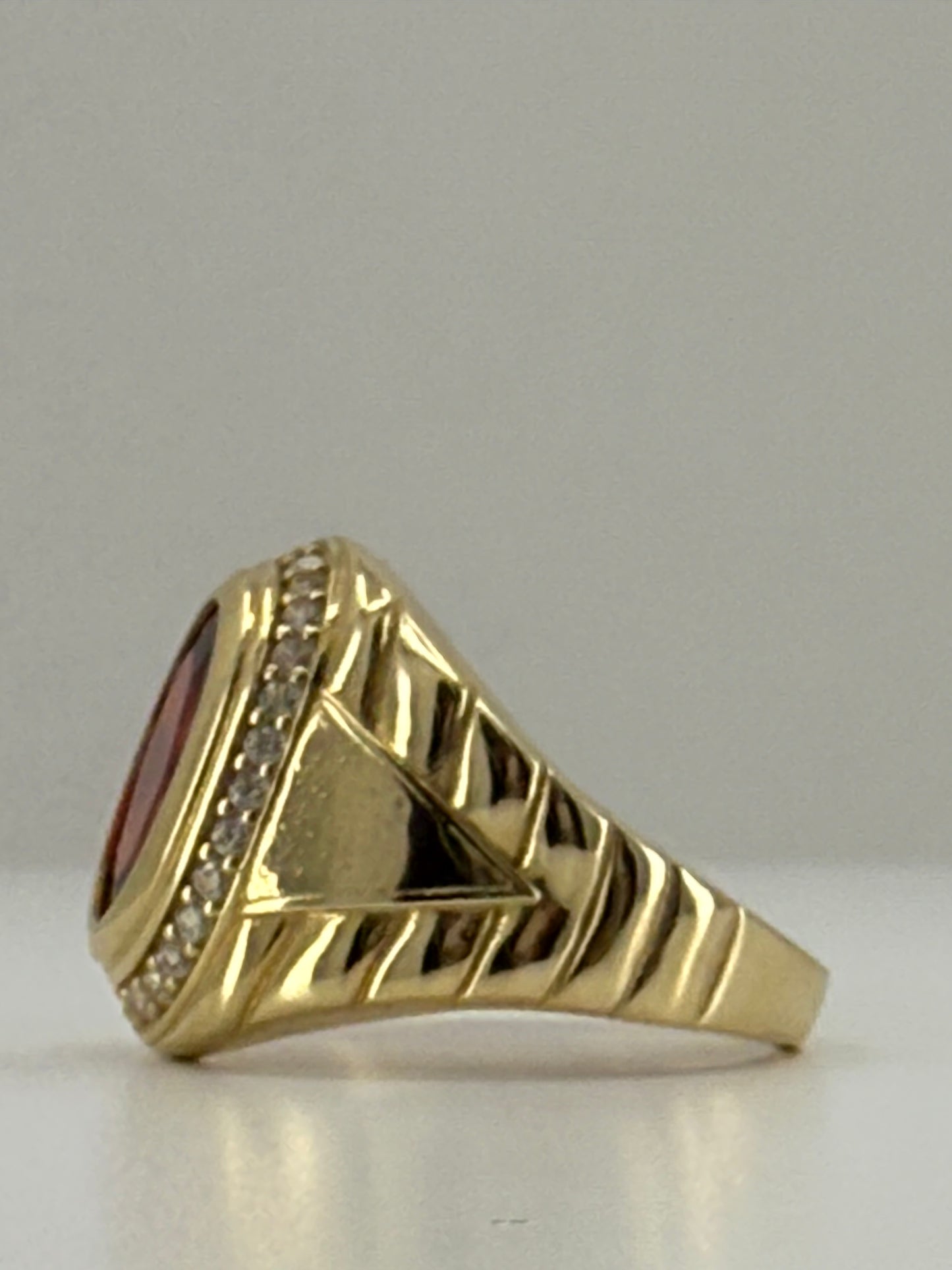 14k YELLOW GOLD MEN RING RED OVAL ZIRCONIA
