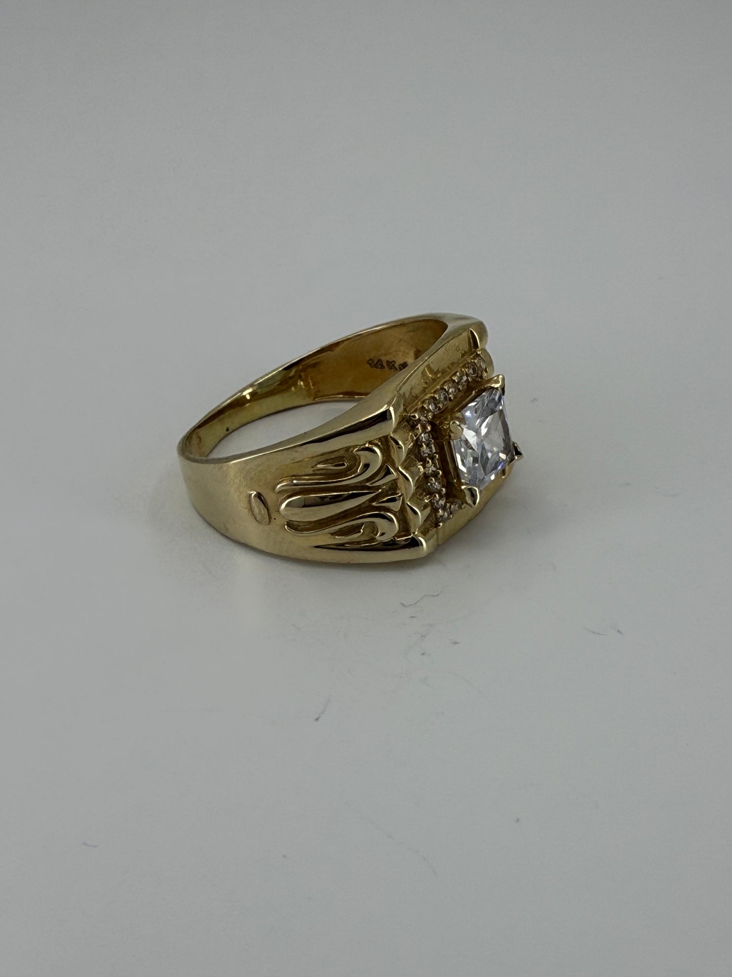 14K YELLOW GOLD MEN RING SMALL WHITE SQUARE ZIRCONIA