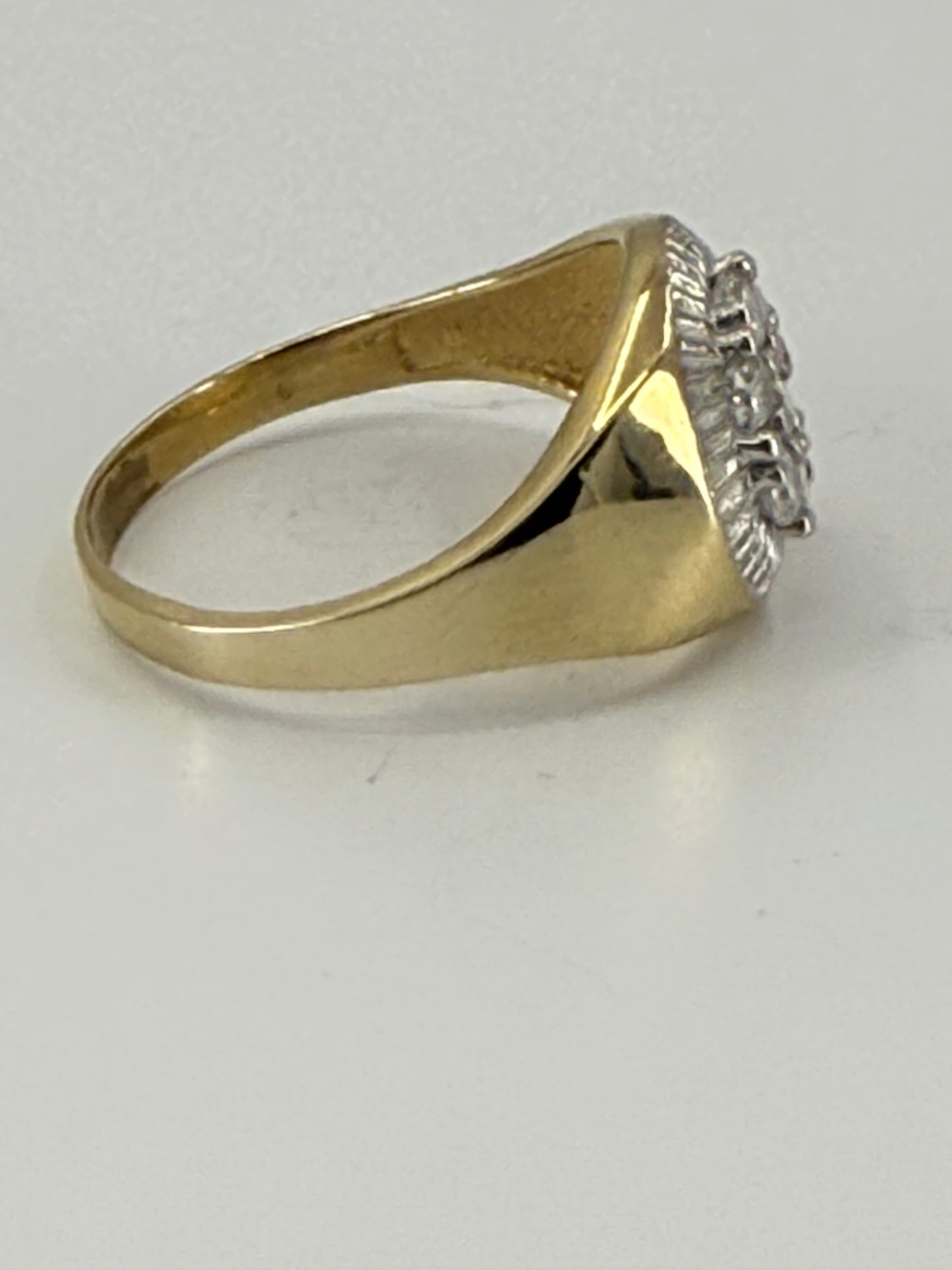 14K YELLOW GOLD MEN RING WITH BEZEL AND LITTLE WHITE ZIRCONIAS STONES