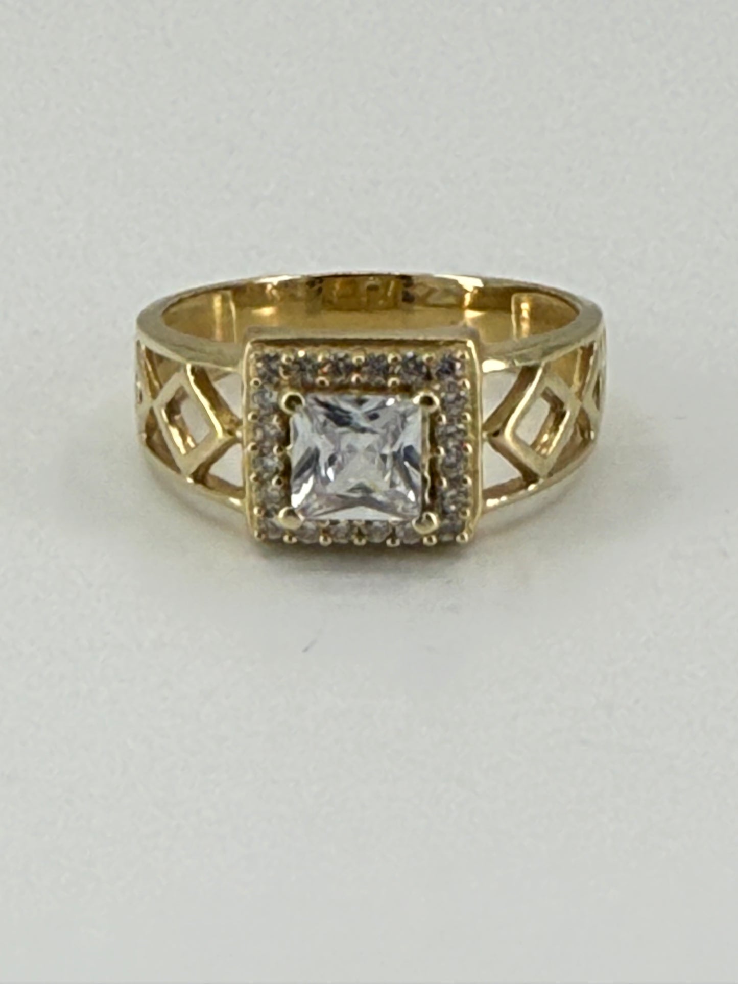 14K YELLOW GOLD MEN RING WITH SQUARE ZIRCONIA STONE