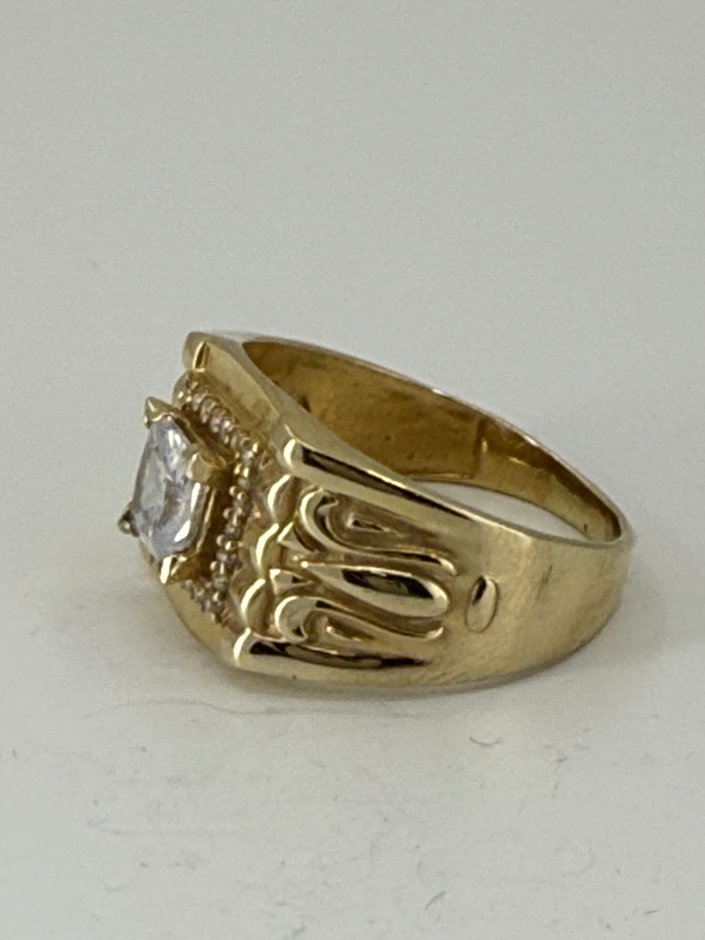 14K YELLOW GOLD MEN RING SMALL WHITE SQUARE ZIRCONIA
