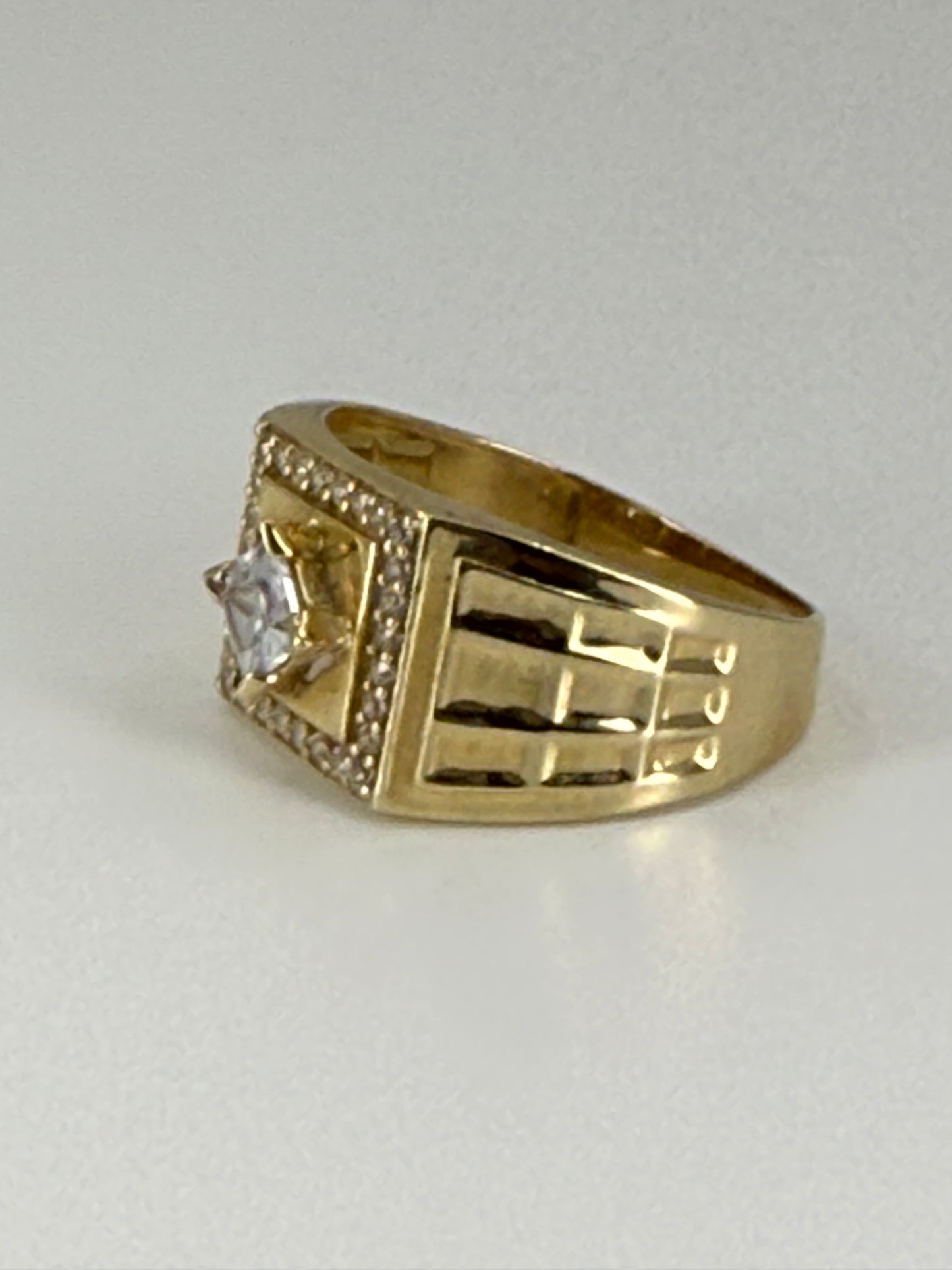 14K YELLOW GOLD MEN RING