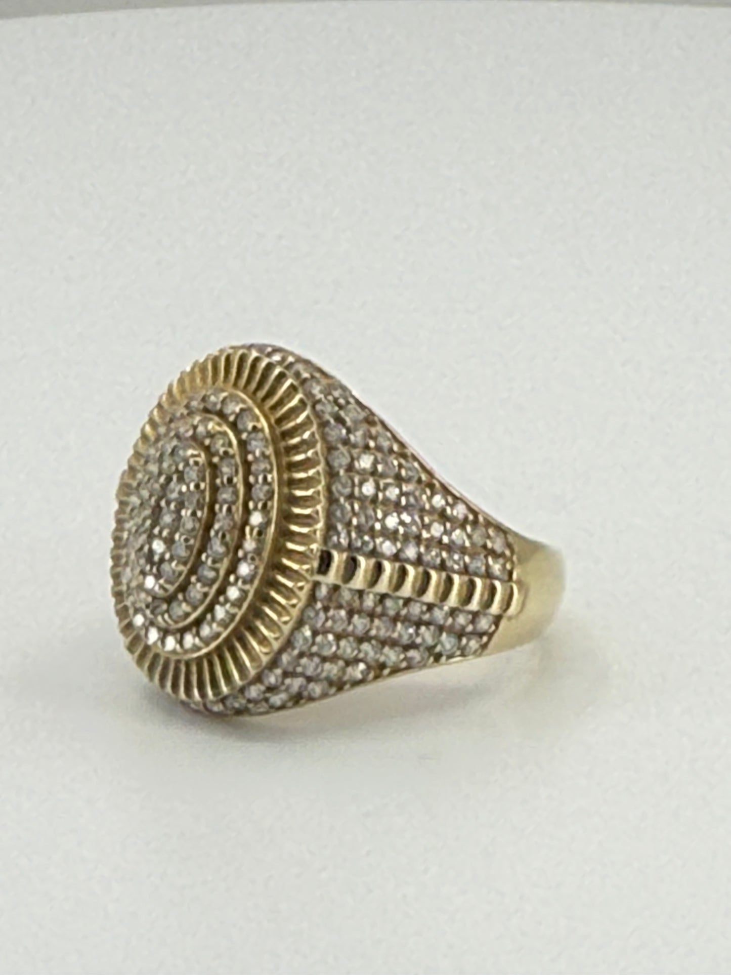 14K YELLOW GOLD MEN RING WITH LITTLE ROUND ZIRCONIA STONE