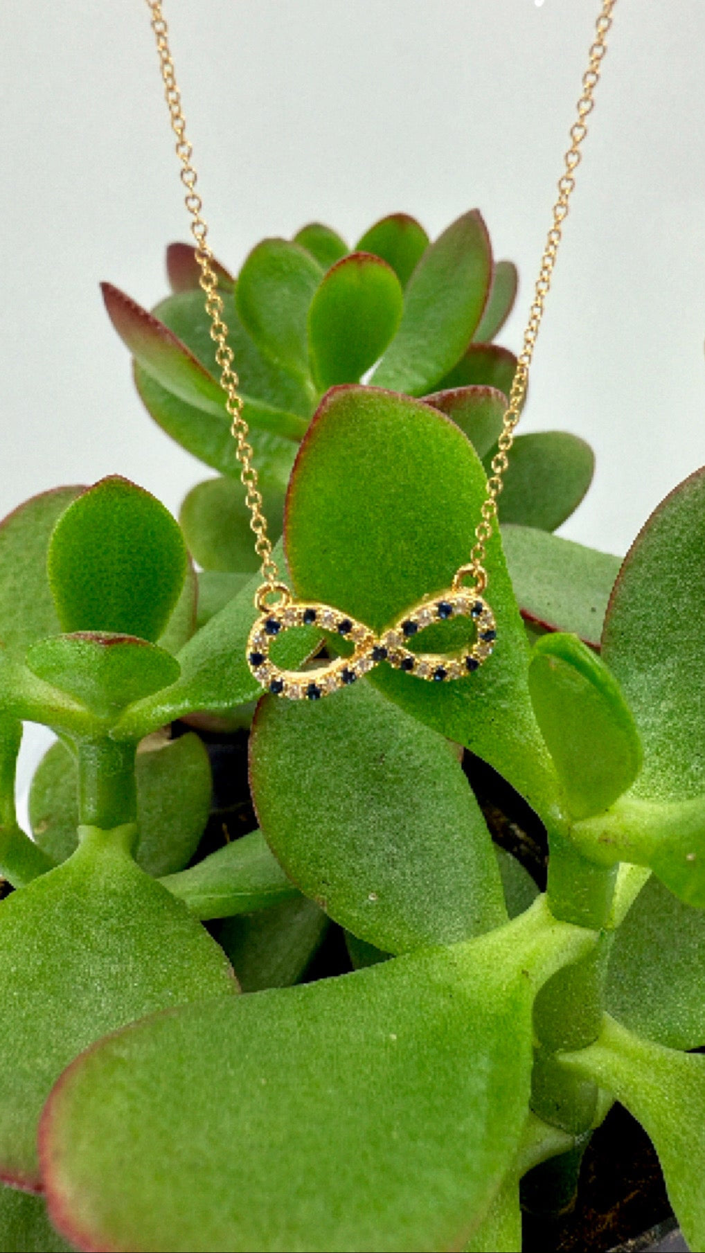14k YELLOW GOLD  BLUE SAPPHIRE & NATURAL DIAMONDS LADIES NECKLACE ALTERNATE INFINITY NECKLACEDIA=0.10 CS=0.07