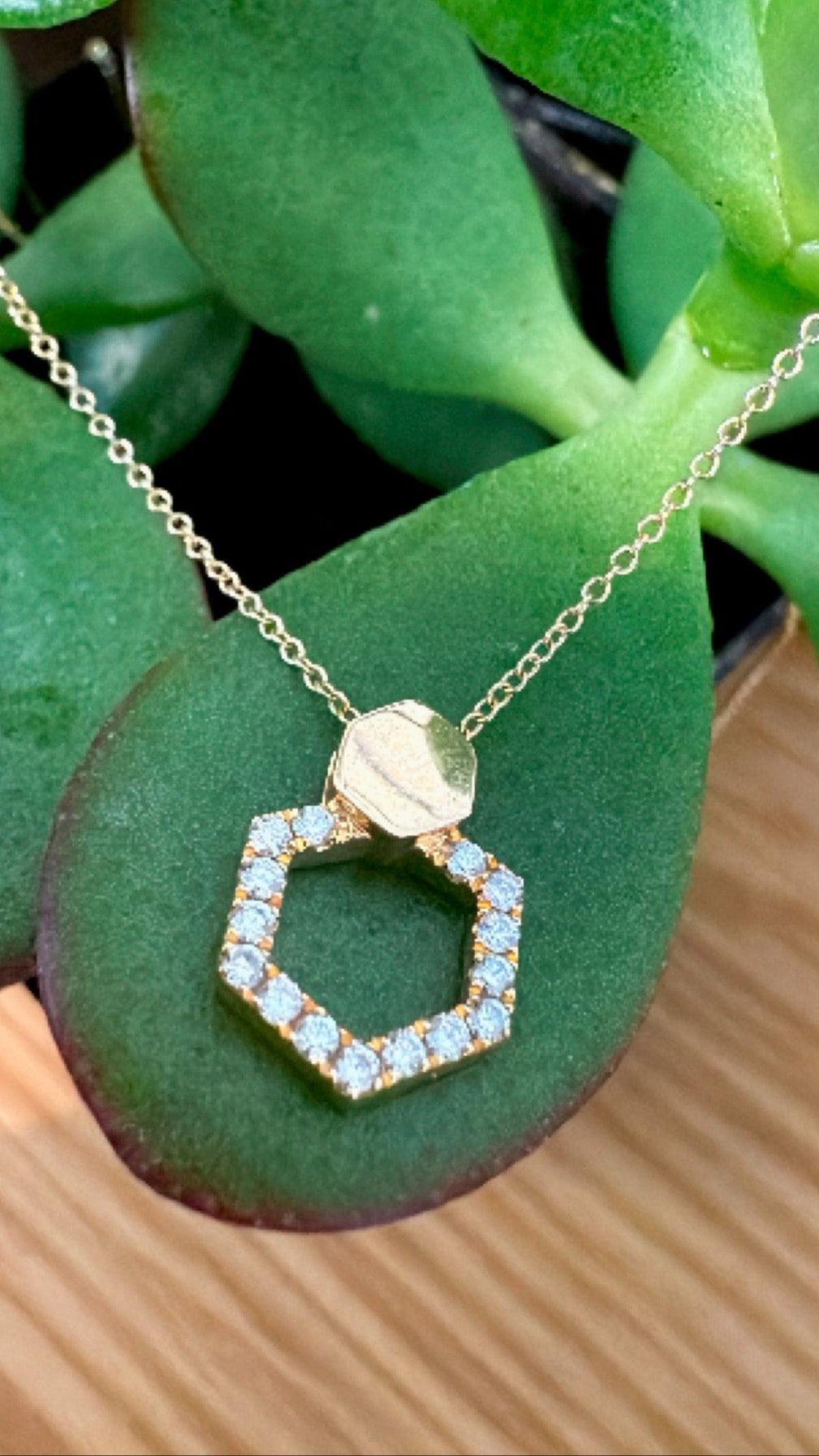 14K YELLOW GOLD GEOMETRIC HEX NATURAL  DIAMOND LADIES NECKLACE