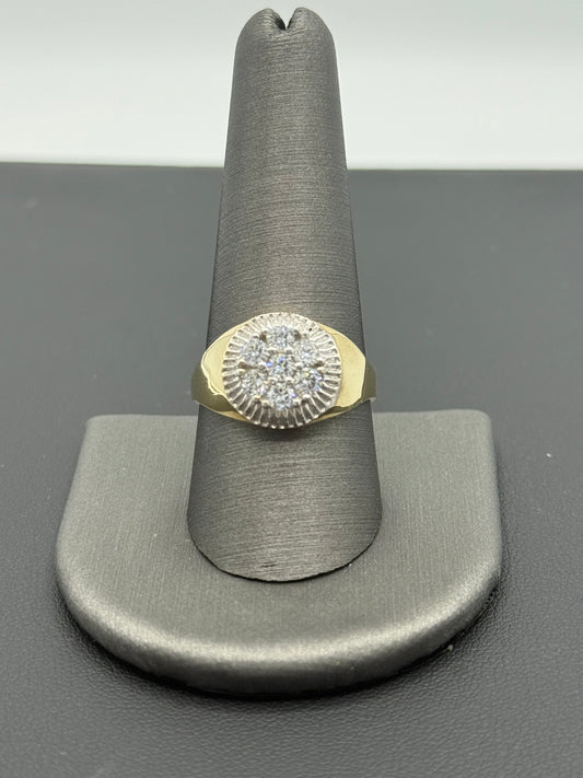 14K YELLOW GOLD MEN RING WITH BEZEL AND LITTLE WHITE ZIRCONIAS STONES