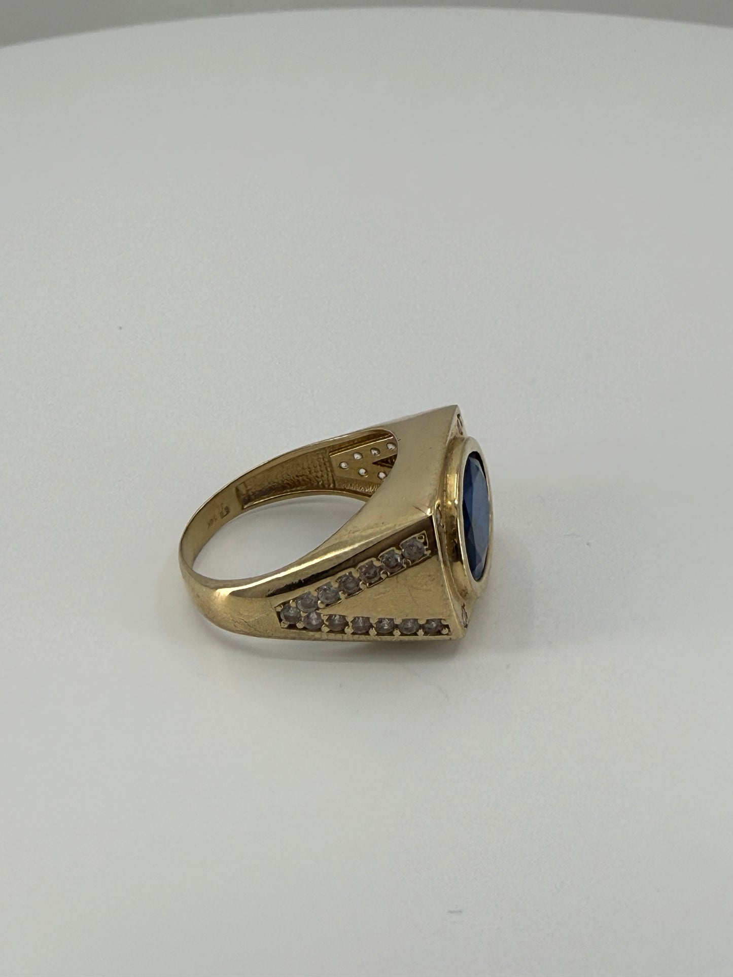 14K YELLOW GOLD MEN RING DARK BLUE OVAL ZIRCONIA STONE